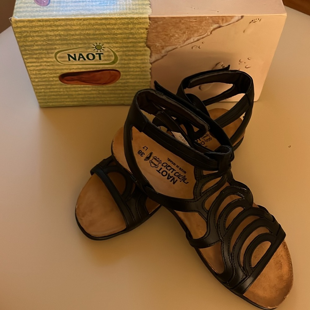 Naot Women's Sara - Sandals